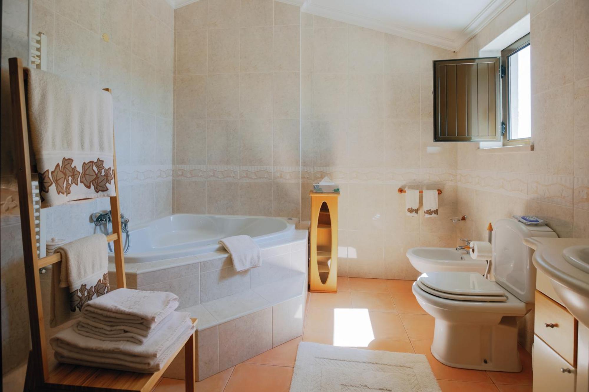 R3 - Guesthouse Travessa Da Arieira Aguda (Leiria) Luaran gambar